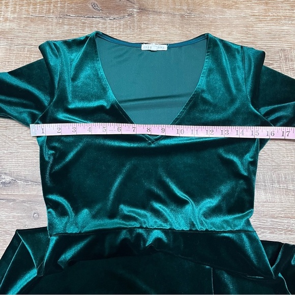 COPPER KEY Dark Emerald Green Velvet Fit & Flare Long Sleeve Dress Size Small - Picture 6 of 10